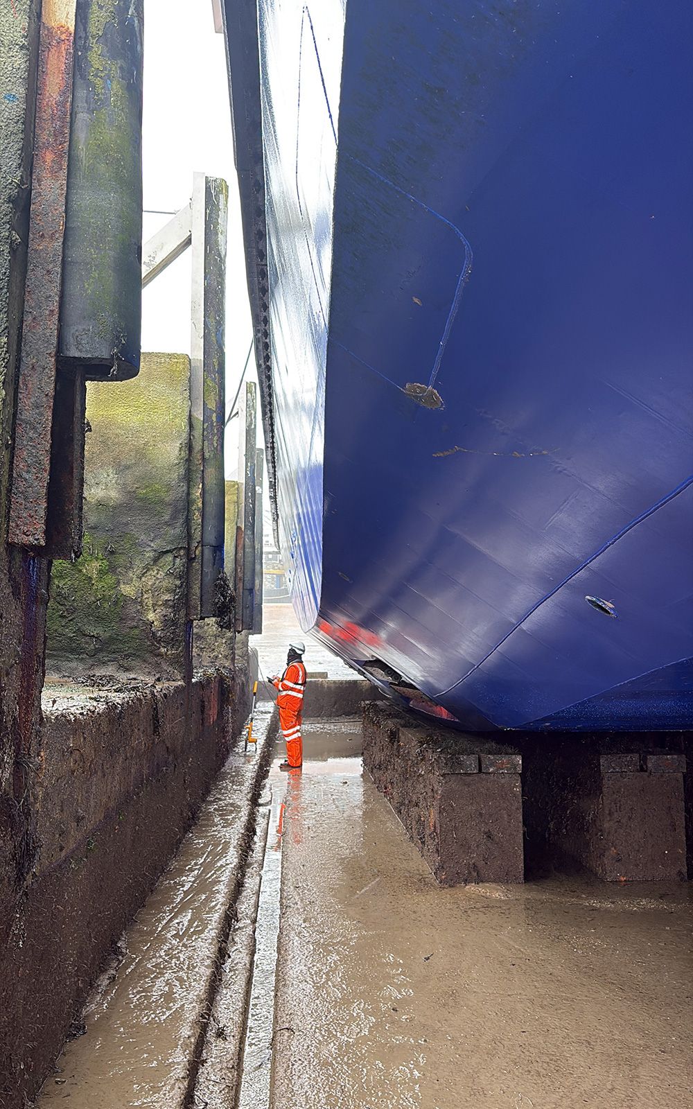 STE07: Underwater Structures Examination